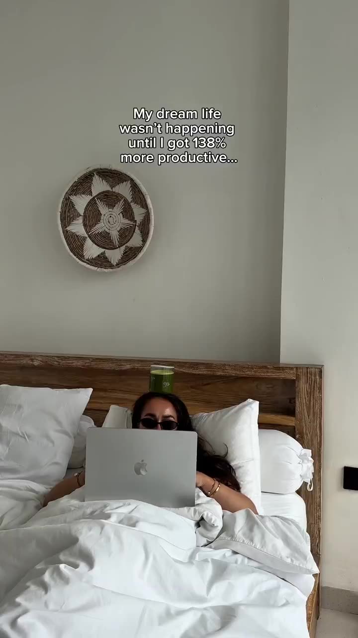 Motion UGC video, pov + on-screen text